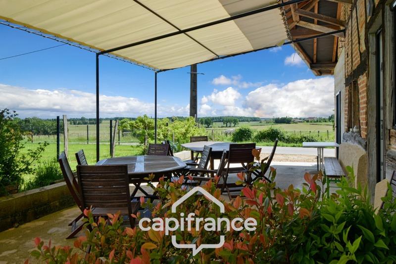 Maison - 470 m² - 12 pièces