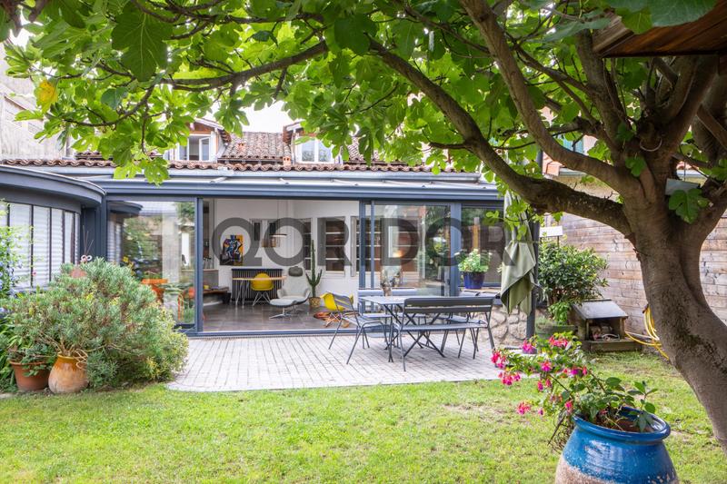 Maison - 237 m² - 6 pièces