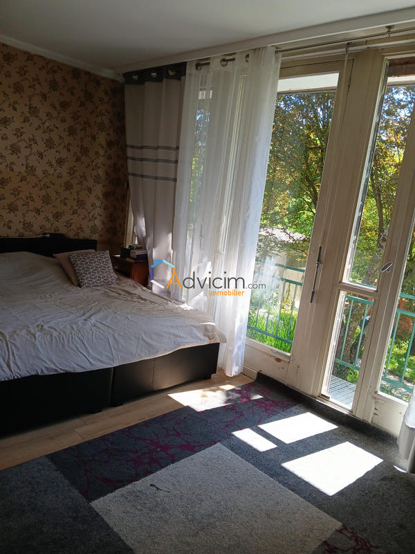 Maison traditionnelle - 105 m² - 5 pièces