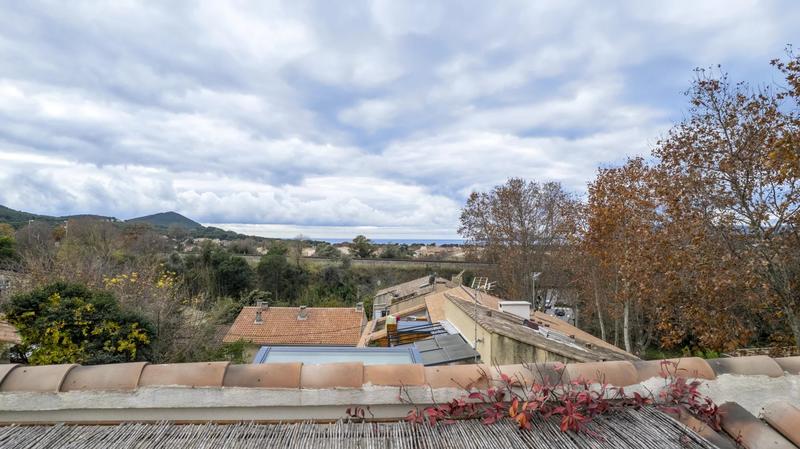 Maison de ville - 233 m² - 7 pièces