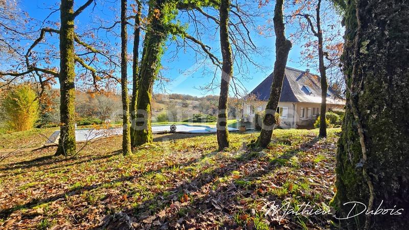 Maison - 175 m² - 7 pièces