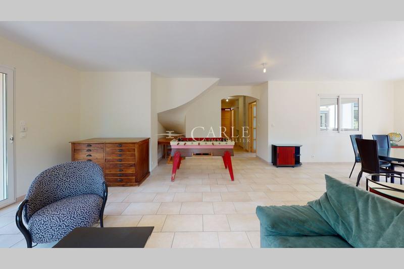 Villa - 255 m² - 10 pièces