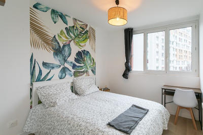 Appartement - 90 m² - 6 pièces