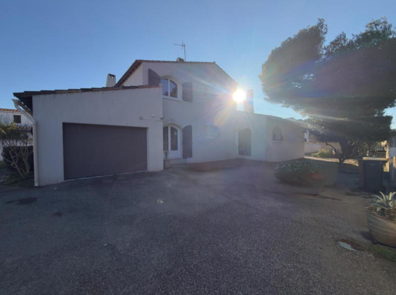 Maison - 171 m² - 7 pièces