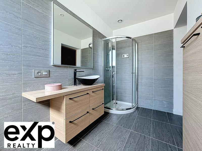 Loft - 495 m² - 10 pièces