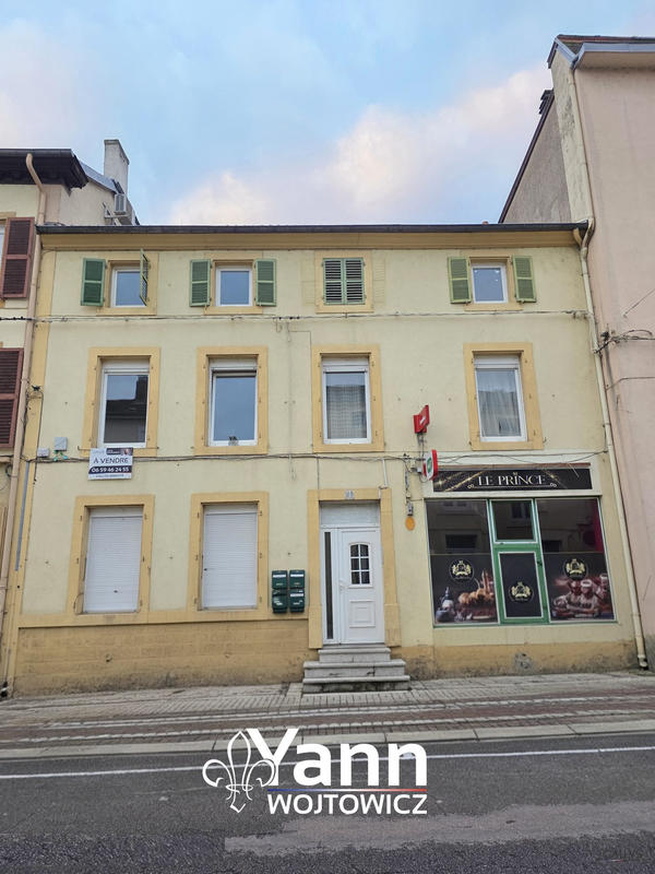 Maison - 350 m² - 11 pièces