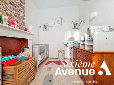 Maison - 99 m² - 4 pièces