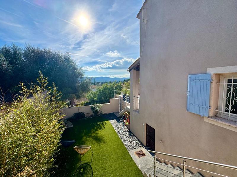 Maison - 76 m² - 4 pièces