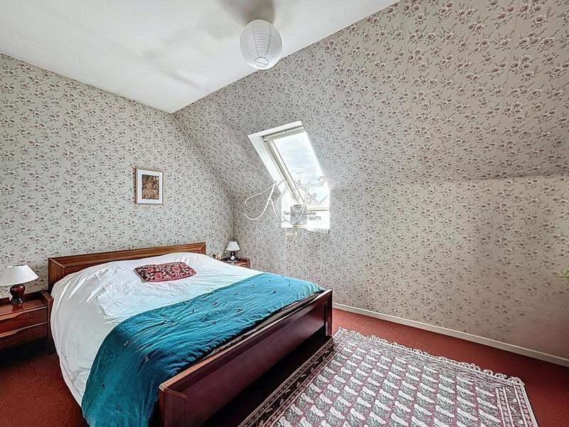 Maison - 95 m² - 5 pièces