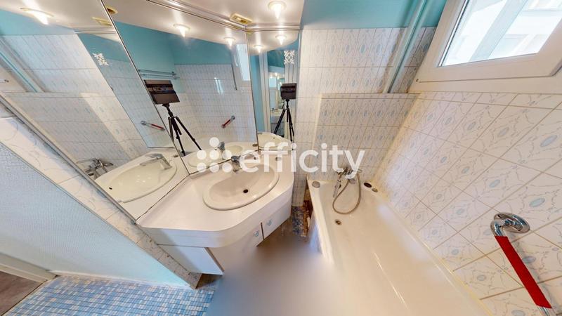 Appartement - 70 m² - 4 pièces