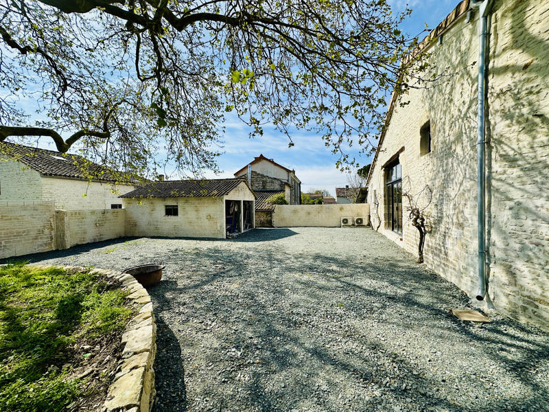 Maison - 229 m² - 6 pièces