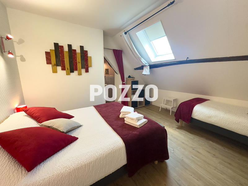 Maison - 375 m² - 19 pièces