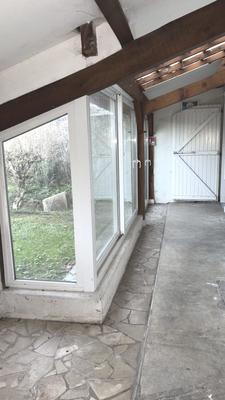 Maison - 217 m² - 9 pièces