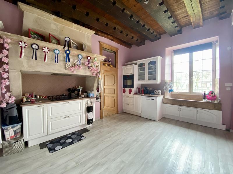 Maison - 284 m² - 8 pièces