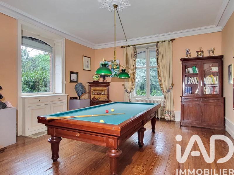 Maison - 259 m² - 12 pièces