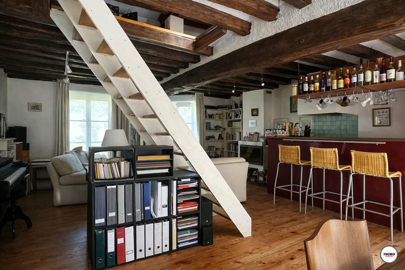 Maison - 487 m² - 15 pièces