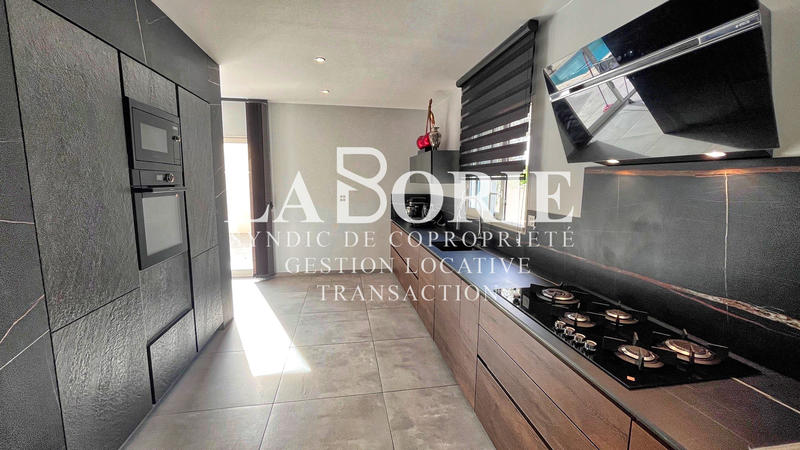 Villa - 140 m² - 5 pièces