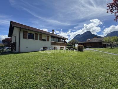 Maison - 182 m² - 7 pièces