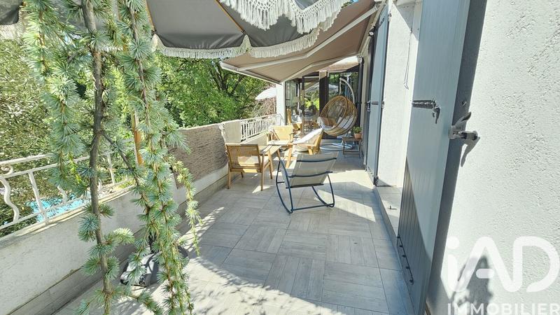 Maison - 204 m² - 6 pièces