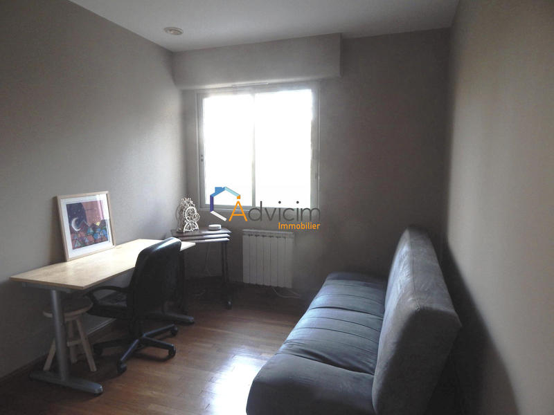 Maison - 250 m² - 8 pièces