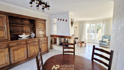 Maison - 145 m² - 6 pièces