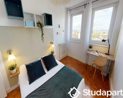 Chambre - 90 m² - 1 pièce