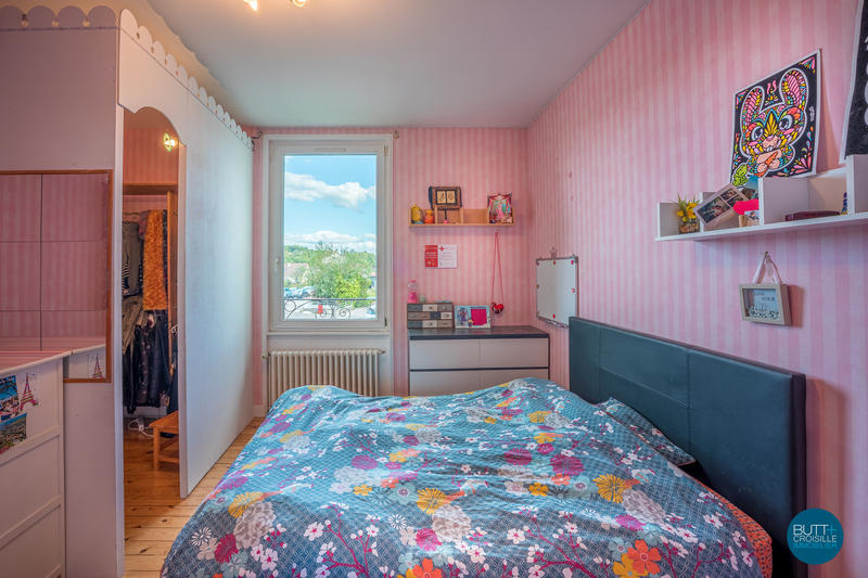 Maison - 180 m² - 8 pièces