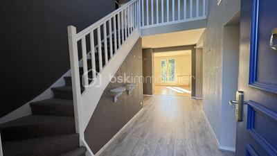 Maison - 230 m² - 8 pièces