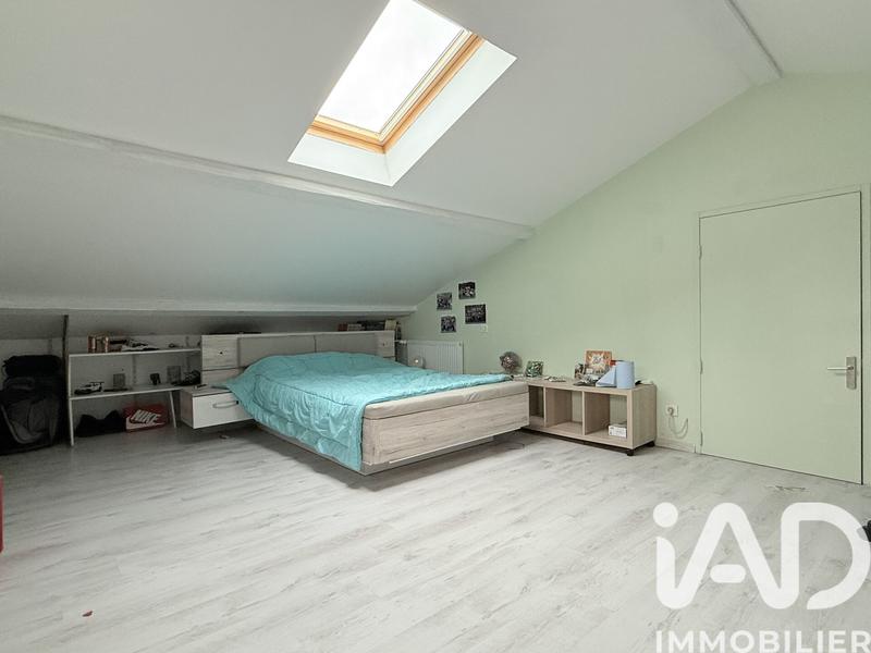 Maison - 242 m² - 8 pièces