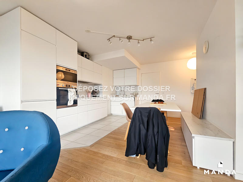 Chambre - 9 m² - 4 pièces