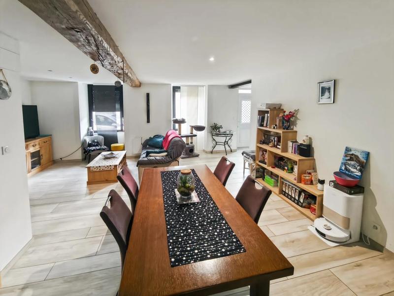 Maison - 180 m² - 7 pièces