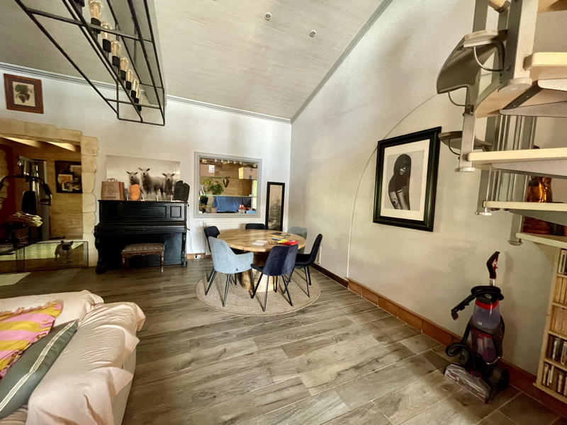 Maison - 231 m² - 7 pièces