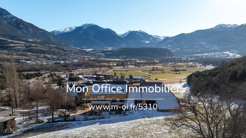 Maison - 230 m² - 5 pièces