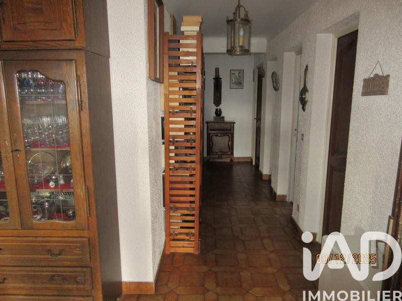 Maison - 275 m² - 10 pièces