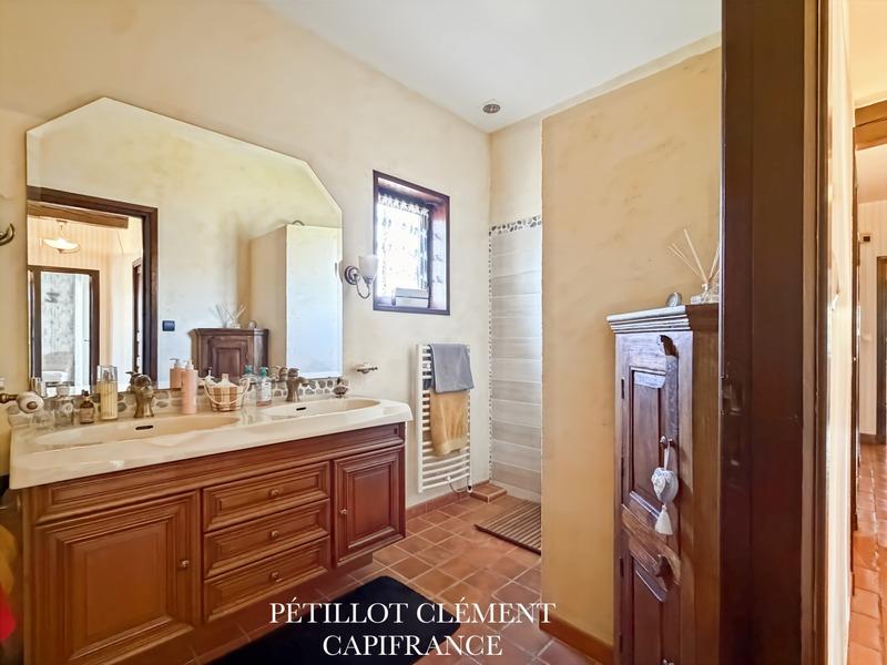 Maison - 165 m² - 6 pièces