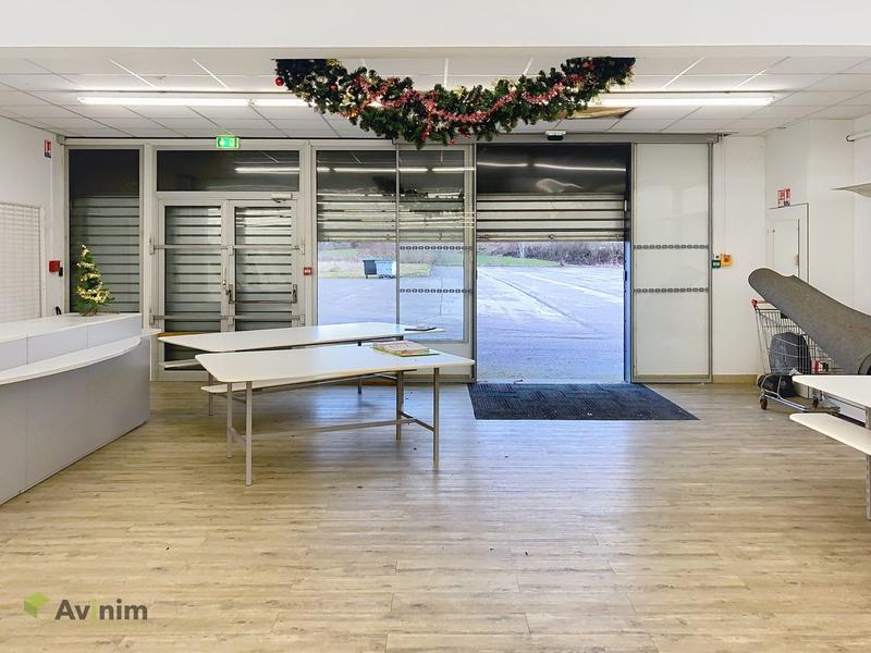 Local commercial - 700 m²