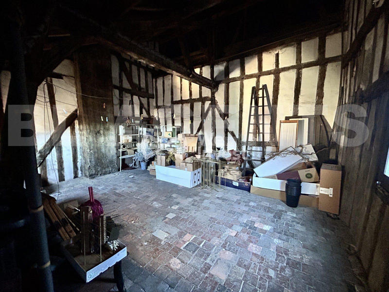 Local commercial - 199 m² - 4 pièces