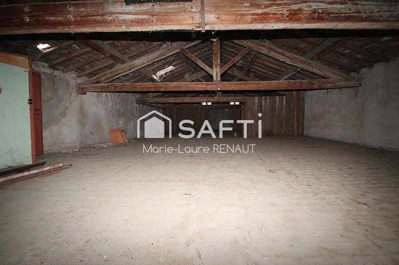 Maison - 340 m² - 2 pièces