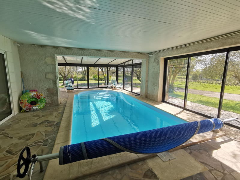 Maison - 373 m² - 11 pièces