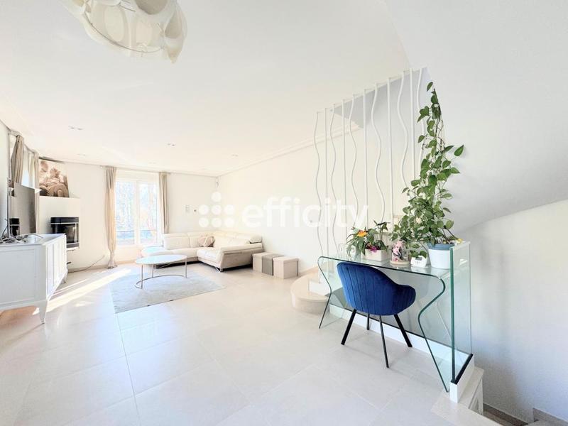 Maison - 170 m² - 7 pièces