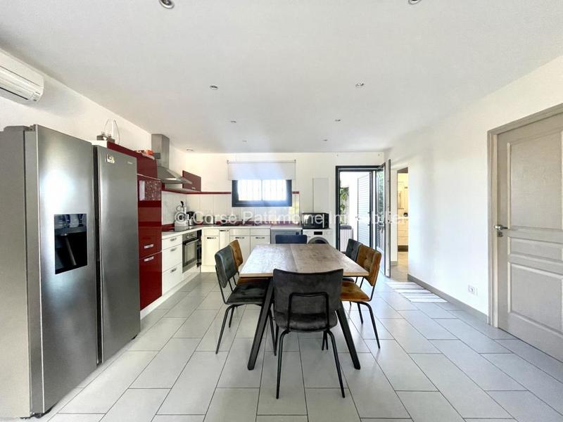 Villa - 210 m² - 6 pièces