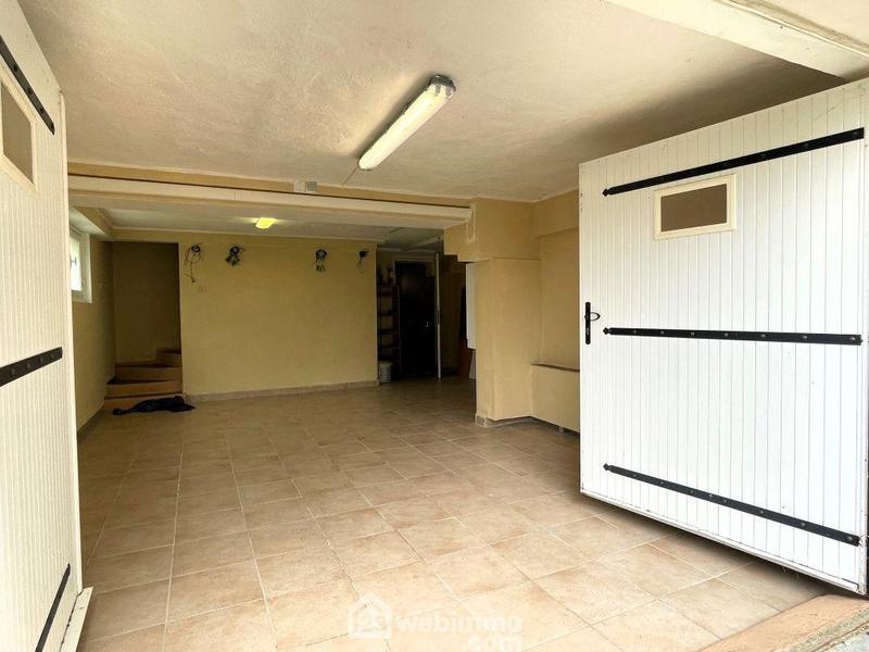 Maison - 181 m² - 9 pièces