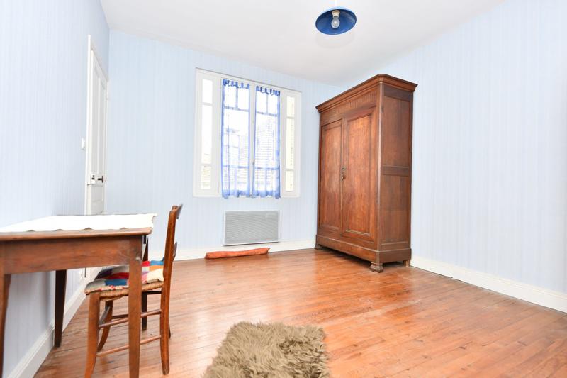 Maison - 93 m² - 5 pièces