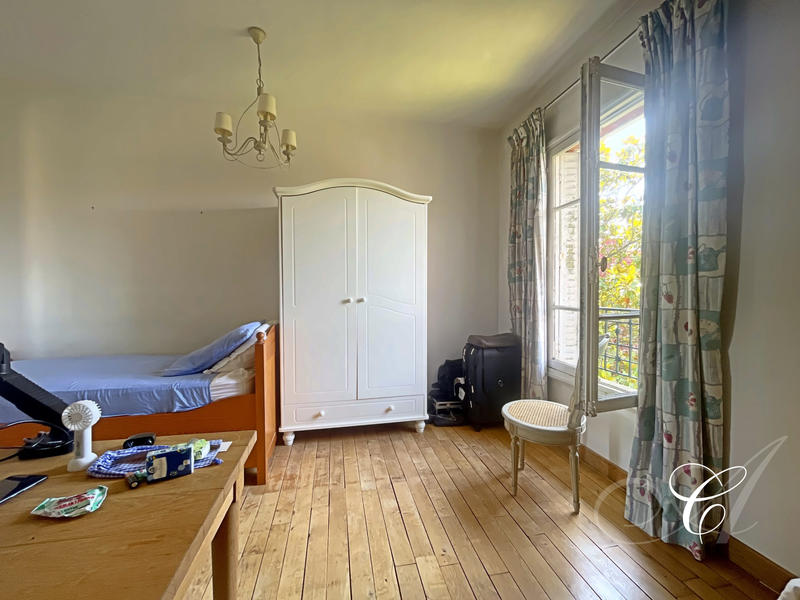 Villa - 183 m² - 6 pièces