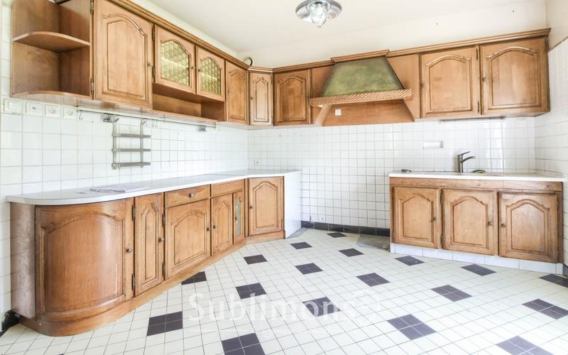 Maison - 184 m² - 8 pièces