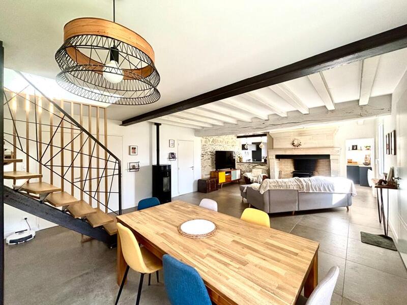 Maison - 147 m² - 5 pièces