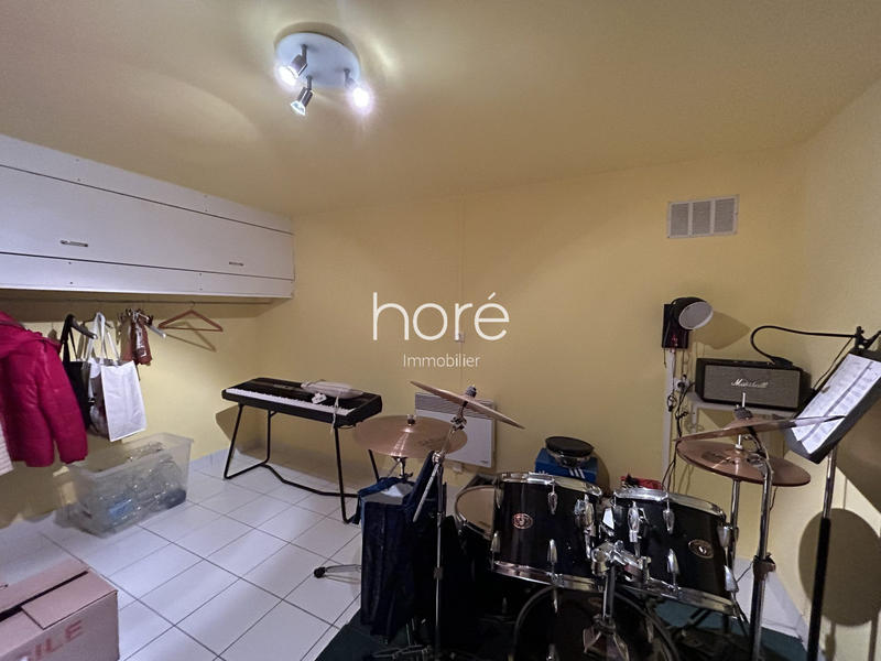 Maison - 236 m² - 6 pièces