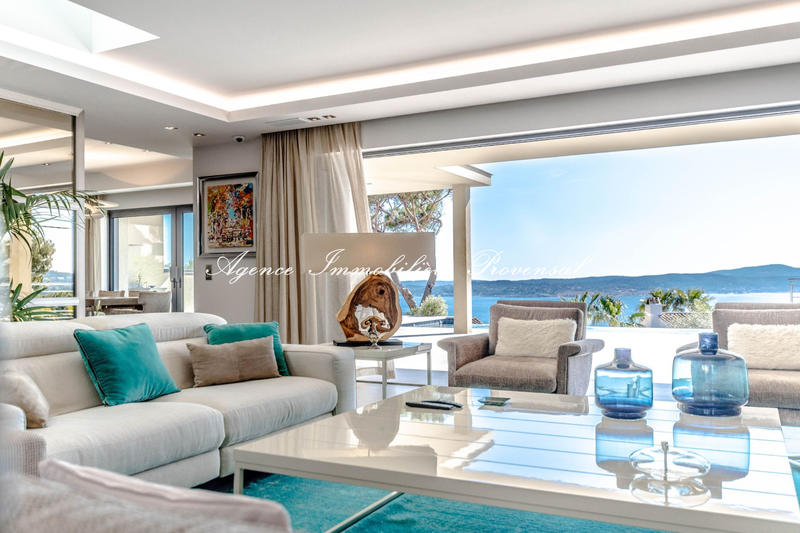 Villa - 313 m² - 7 pièces