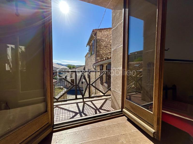 Maison de village - 218 m² - 6 pièces