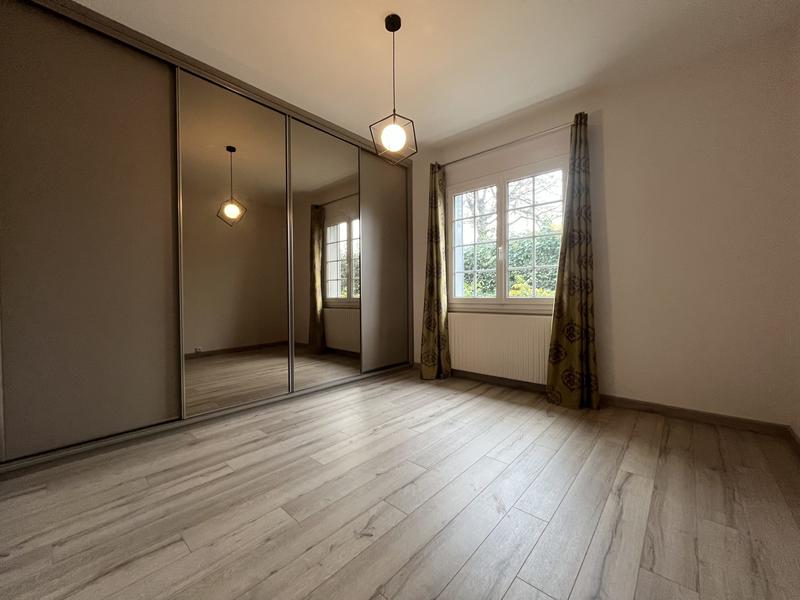 Maison - 165 m² - 8 pièces